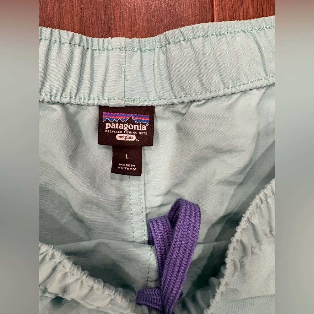 Patagonia Light Aqua Women's Shorts - Picture 2 of 2